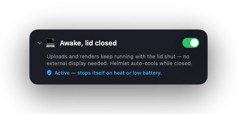 Helmlet: the Keep awake with lid closed switch is active, the Mac keeps running with the lid shut and is cooled automatically